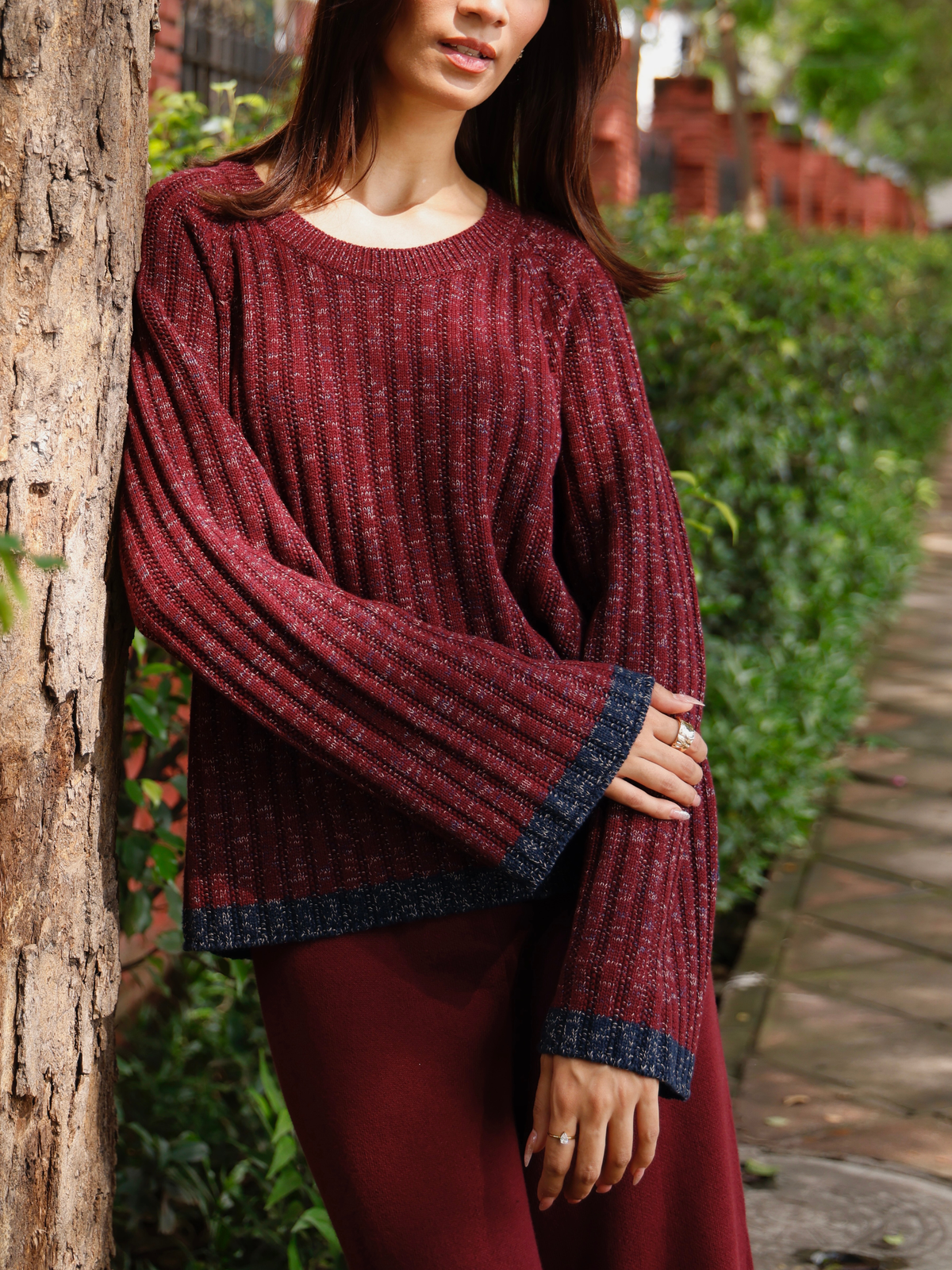 Round Neck Melange Knitted Pullover in Maroon