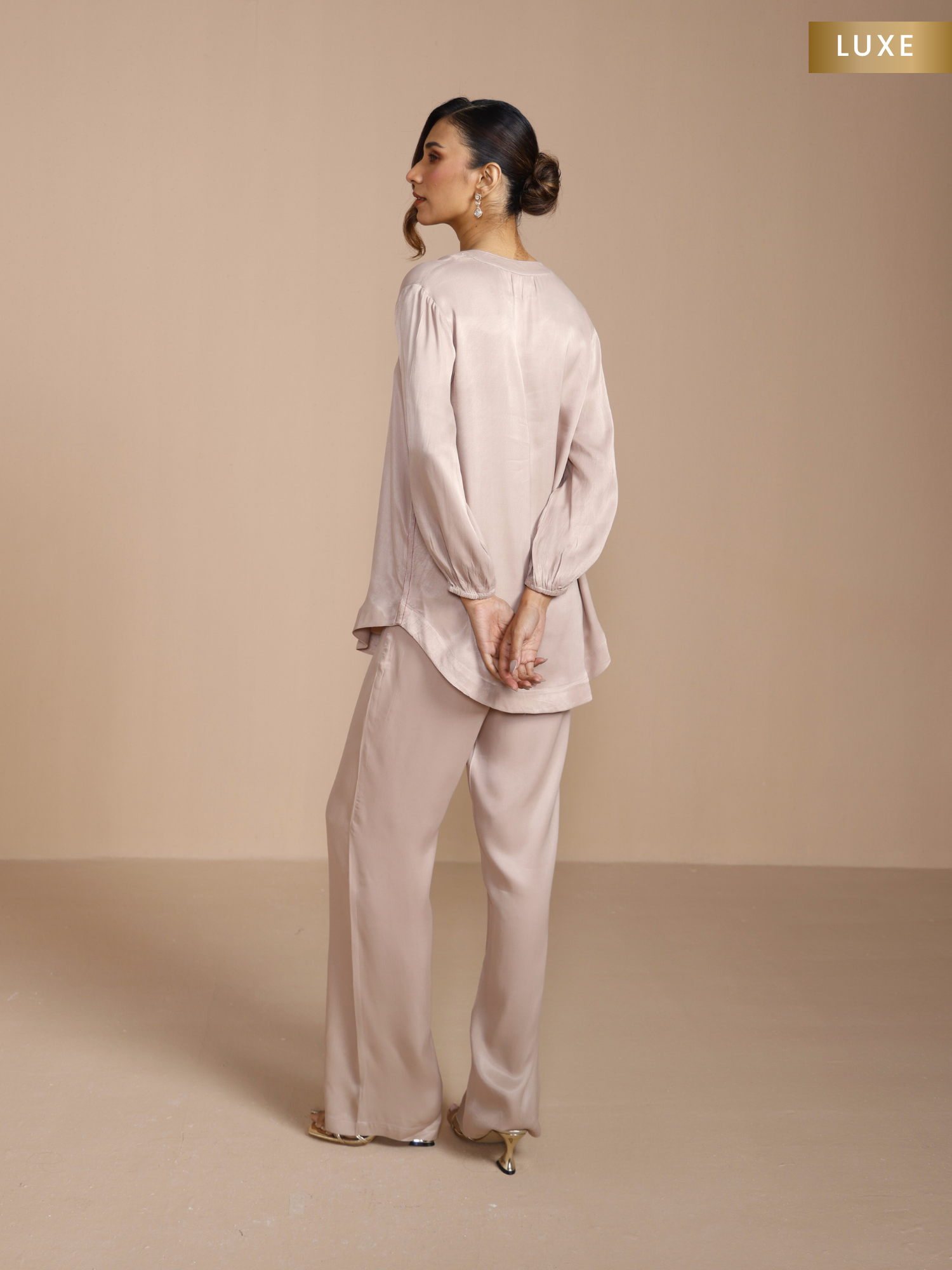 Satin Flowy Pants in Silver Taupe