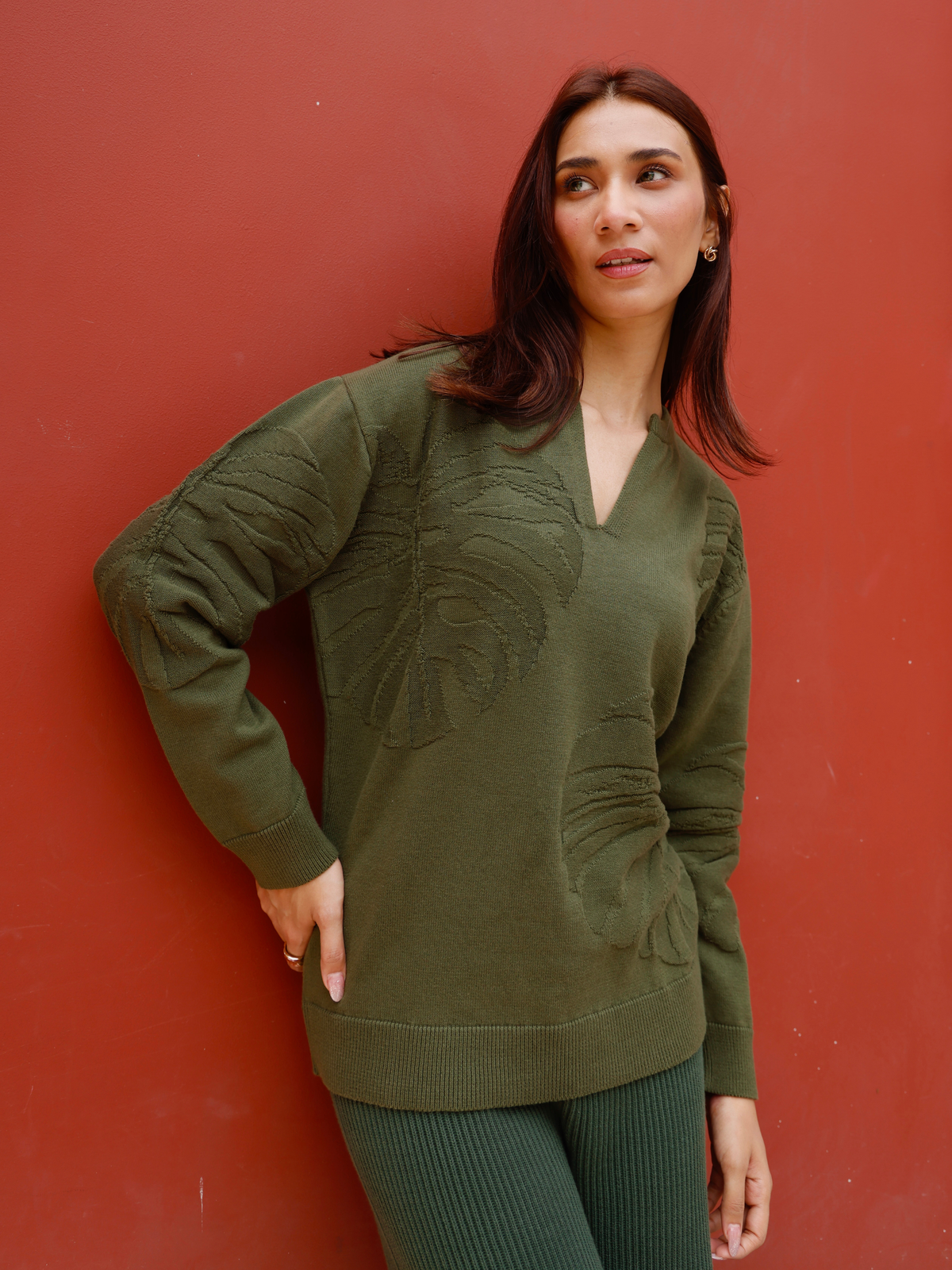 V Neck Jacquard Pullover in Forest Green