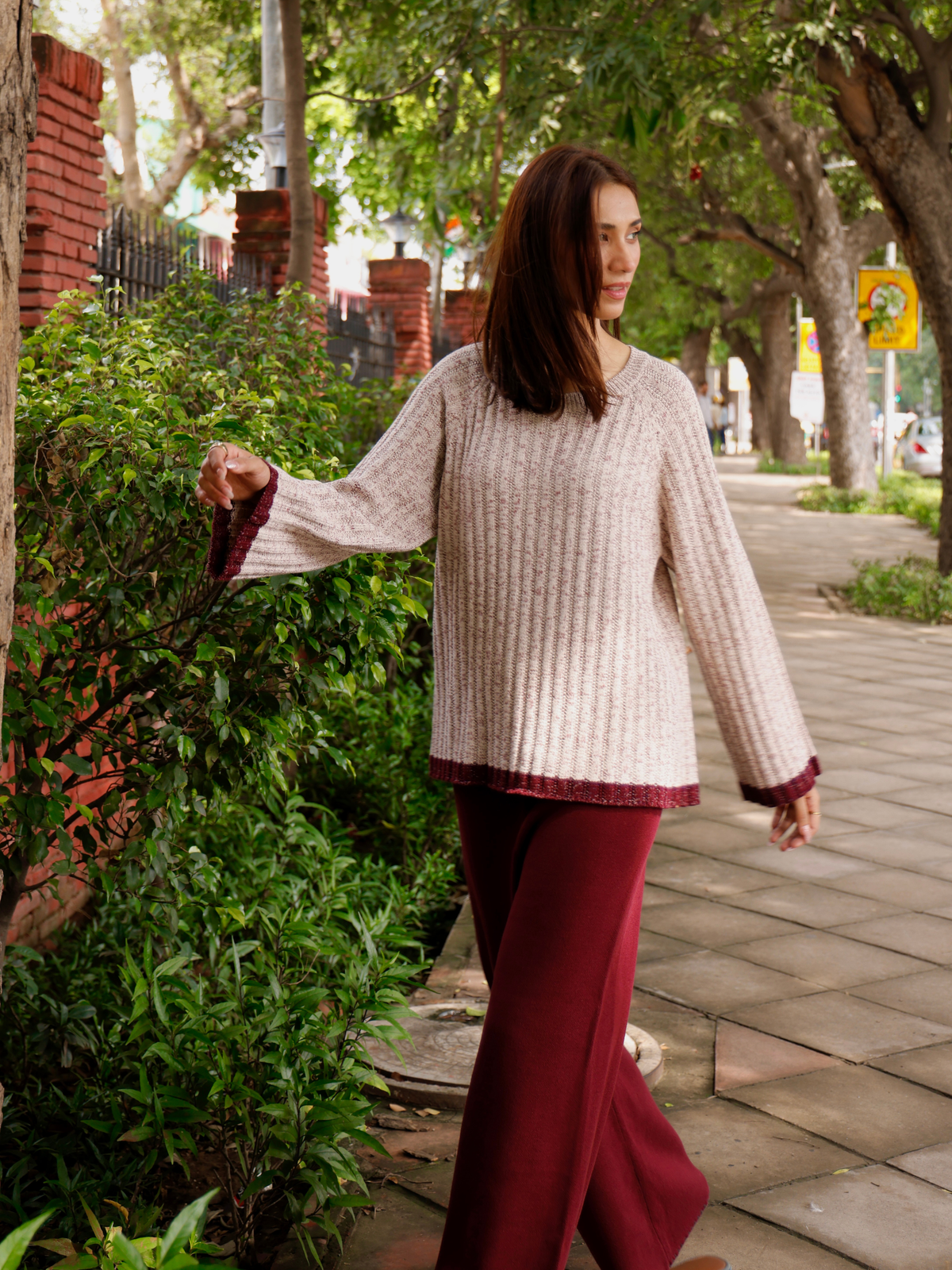 Round Neck Melange Knitted Pullover in Oatmeal