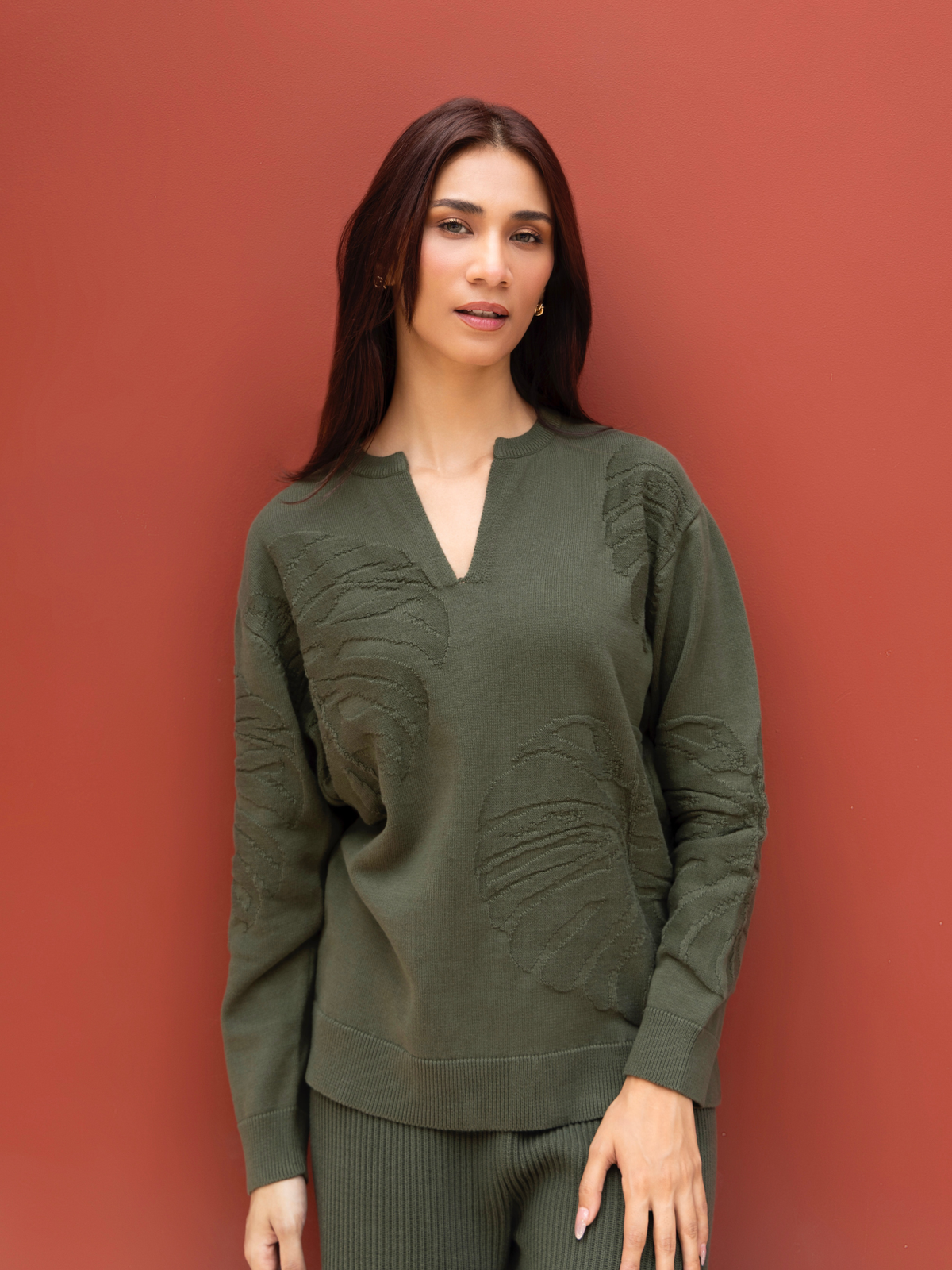 V Neck Jacquard Pullover in Forest Green