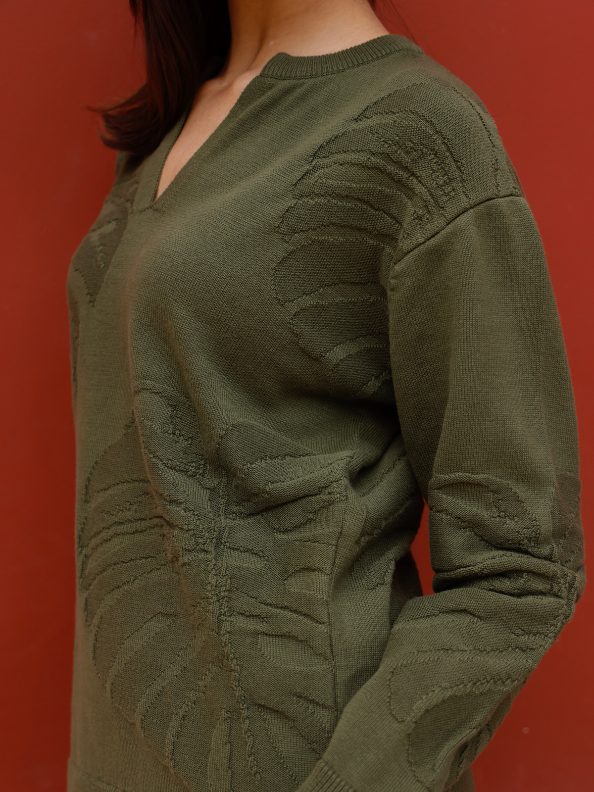 V Neck Jacquard Pullover in Forest Green