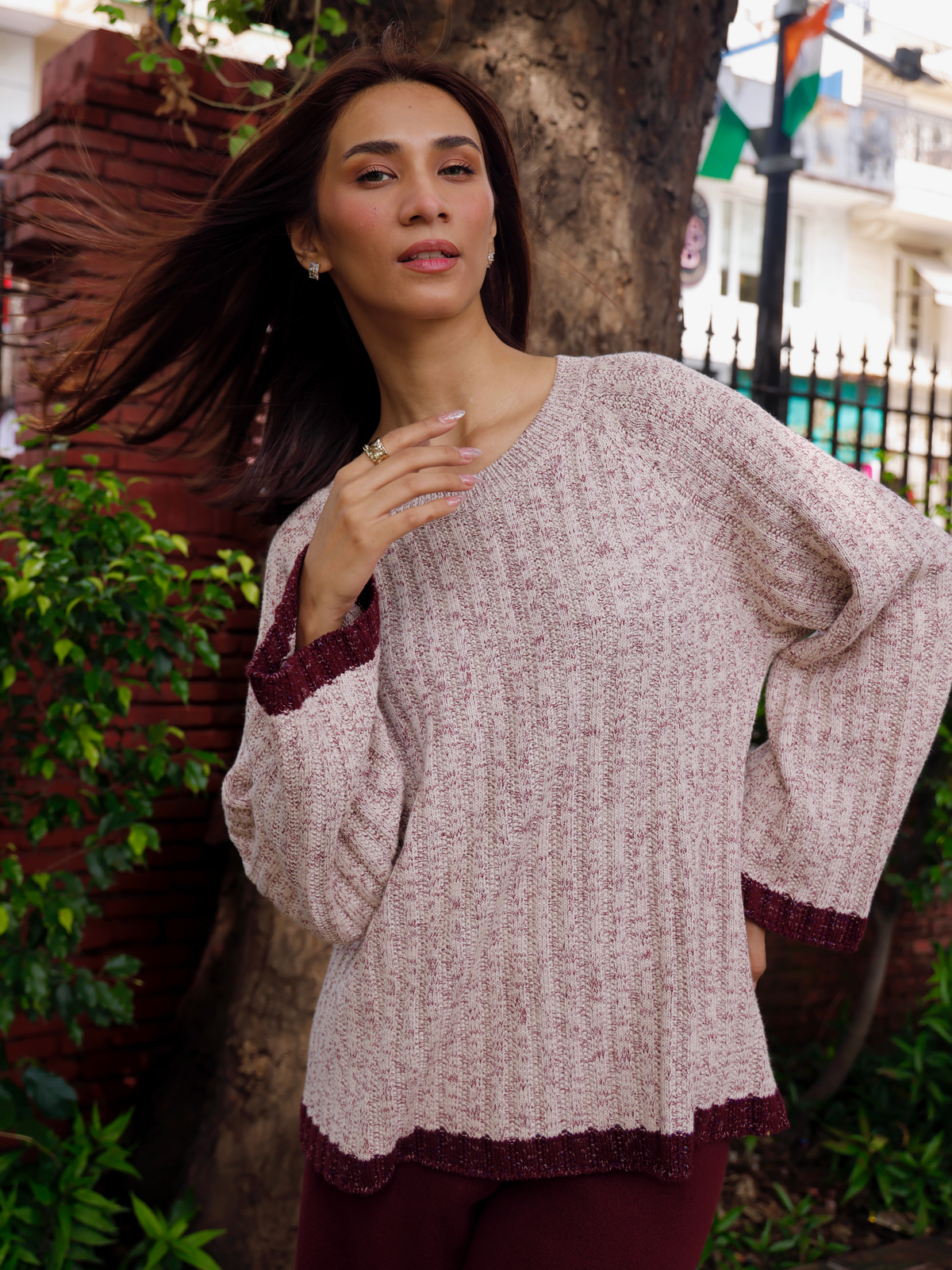 Round Neck Melange Knitted Pullover in Oatmeal